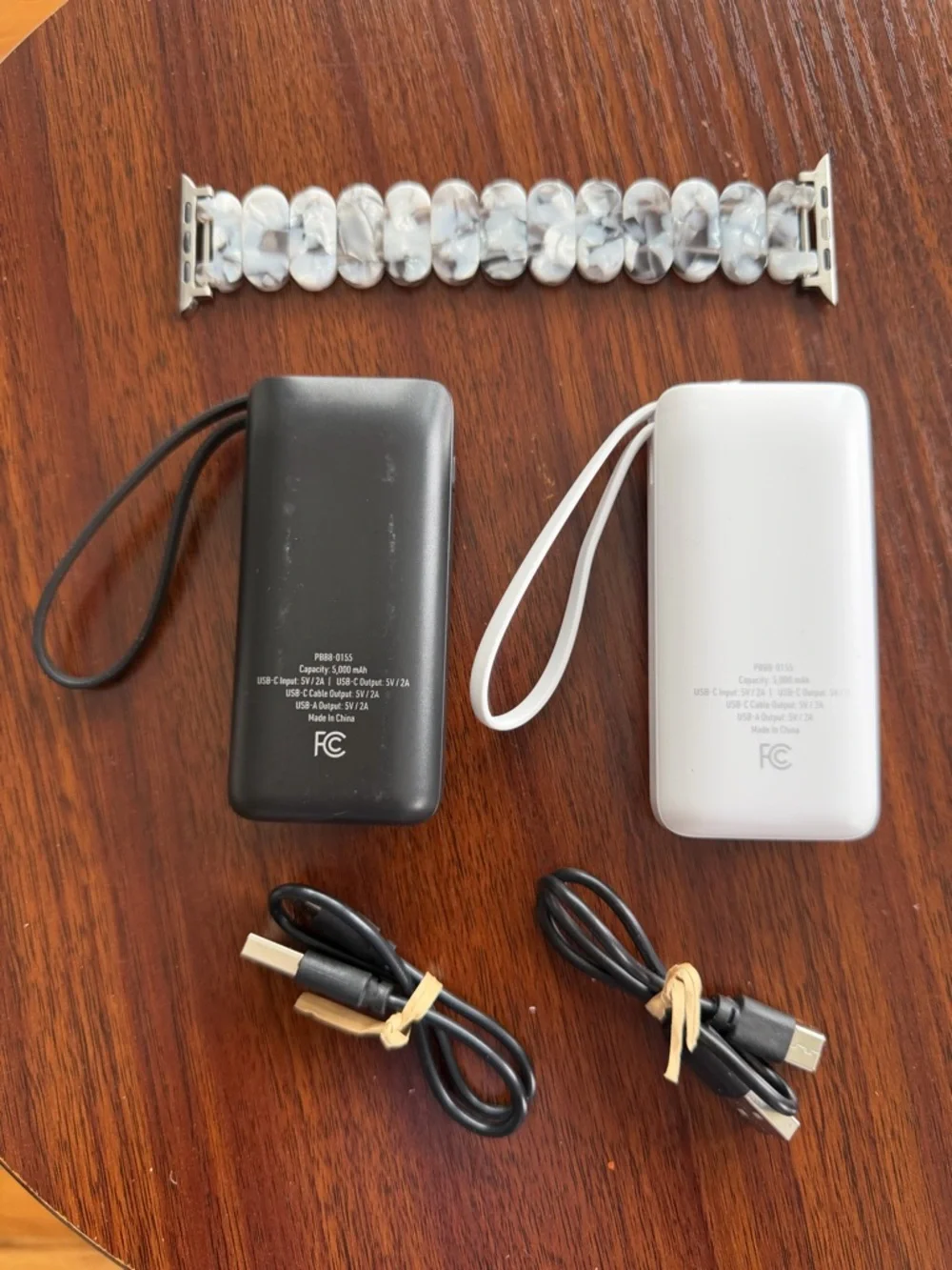 Duo Power Bank With Built-In USB-C & Apple Watch Band Series 1-6/SE 42/44/45/49